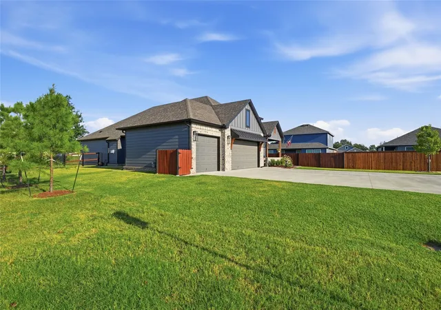 Photo 3 of Single family home for sale at 6186 S 319th Eastavenue, Broken Arrow, OK 74014 | MLS# 2632061 | Listing updated on 2026-09-10