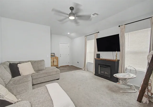 Photo 2 of Sale Pending at 618 Georgia Pl W, Muskogee, OK 74403 | MLS# 2632093 | Listing updated on 2026-09-08