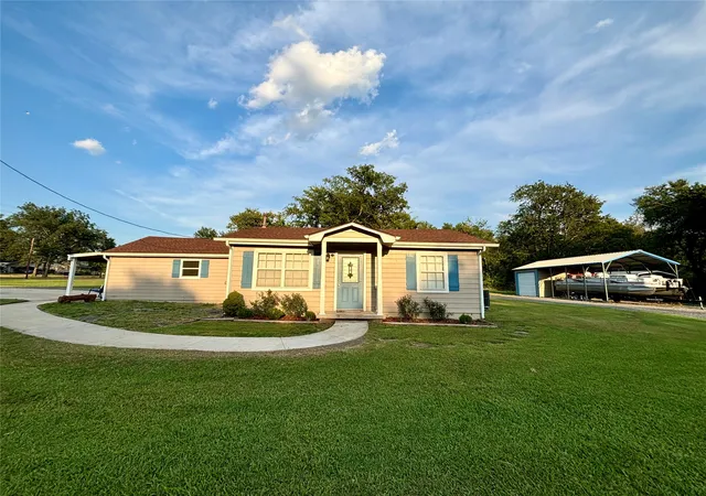 Photo 2 of Single family home for sale at 32820 E 713 Rd, Wagoner, OK 74467 | MLS# 2630598 | Listing updated on 2026-08-29