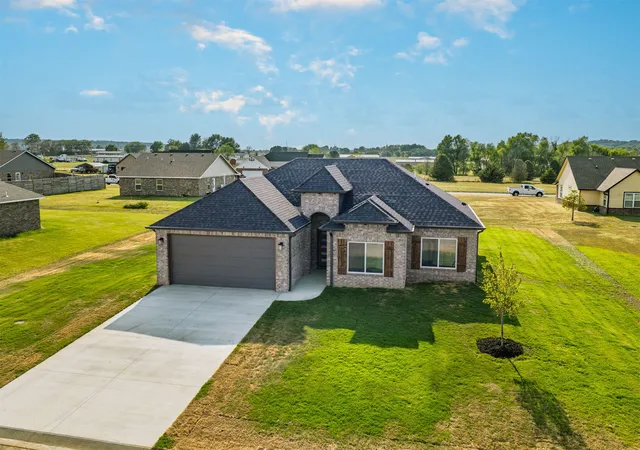 Photo 2 of Single family home for sale at 5852 Bluestem Wy, Chelsea, OK 74016 | MLS# 2632027 | Listing updated on 2026-08-29