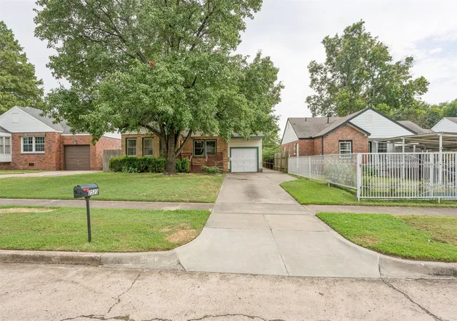 Photo 2 of Sale Pending at 2520 E 2nd St, Tulsa, OK 74104 | MLS# 2632078 | Listing updated on 2026-09-18