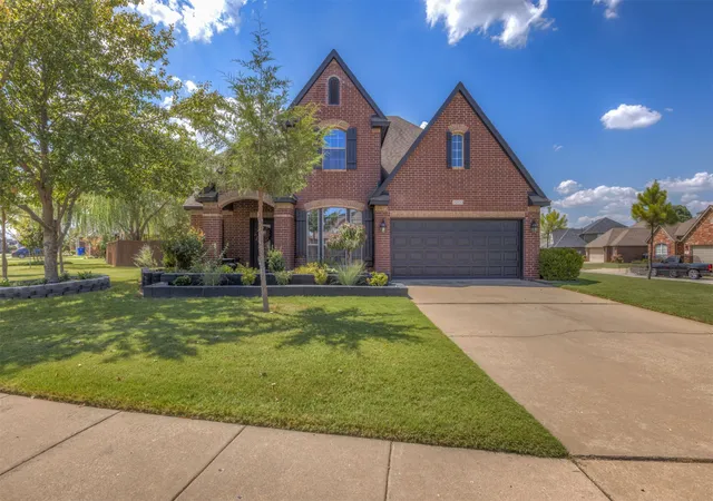 Photo 1 of Sale Pending at 3000 S Tamarack Ave, Broken Arrow, OK 74012 | MLS# 2632113 | Listing updated on 2026-09-05