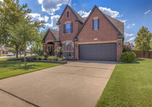 Photo 2 of Sale Pending at 3000 S Tamarack Ave, Broken Arrow, OK 74012 | MLS# 2632113 | Listing updated on 2026-09-05