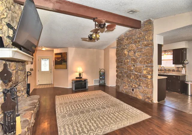 Photo 3 of Single family home for sale at 1114 W Austin St, Broken Arrow, OK 74011 | MLS# 2632118 | Listing updated on 2026-09-10