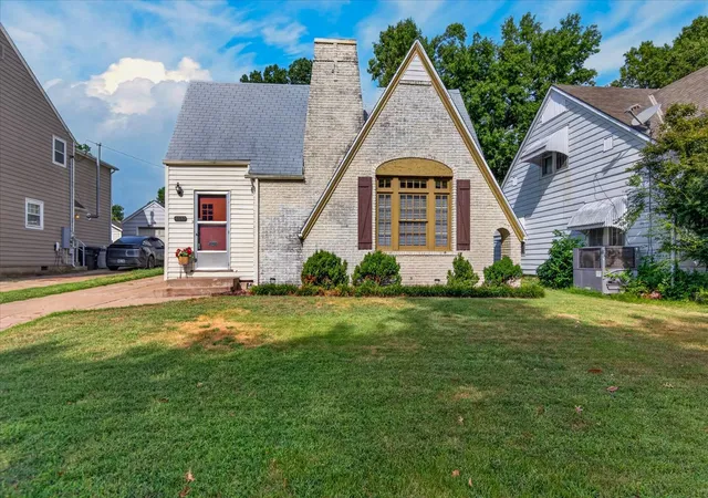 Photo 1 of Single family home for sale at 1517 S Osage Ave, Bartlesville, OK 74003 | MLS# 2632120 | Listing updated on 2026-09-14