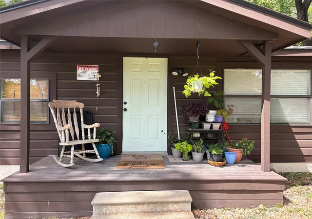 Photo 1 of Single family home for sale at 620 W Georgia St, Durant, OK 74701 | MLS# 2632130 | Listing updated on 2026-09-01