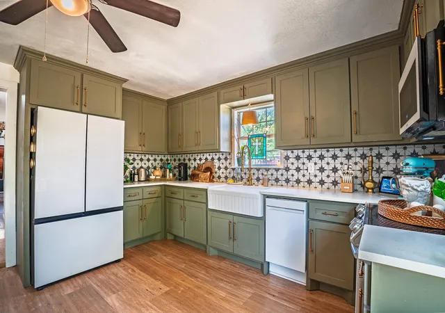 Photo 3 of Single family home for sale at 608 W Coleman, Colbert, OK 74733 | MLS# 2631747 | Listing updated on 2026-09-30