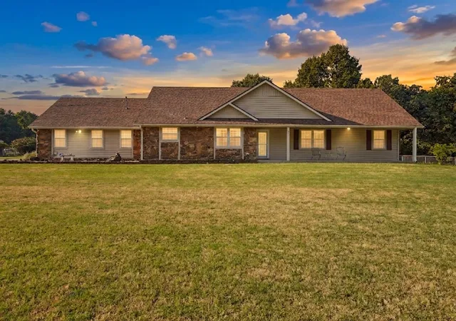 Photo 1 of Sale Pending at 14256 E Dogwood Ln, Claremore, OK 74019 | MLS# 2631952 | Listing updated on 2026-08-31