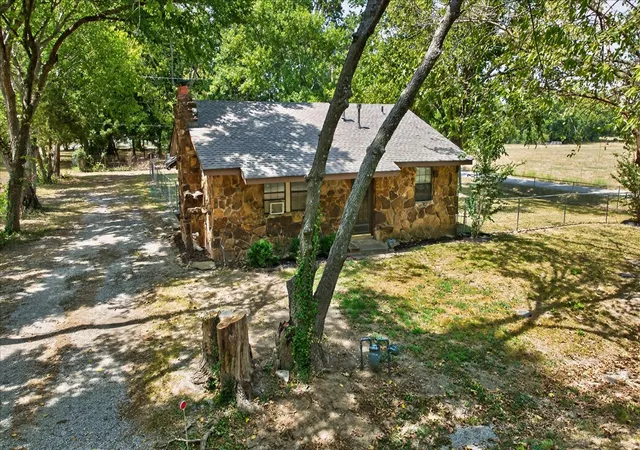Photo 3 of Sale Pending at 120 Ottawa Ave, Ramona, OK 74061 | MLS# 2631930 | Listing updated on 2026-10-05