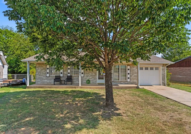 Photo 2 of Sale Pending at 104 E Pine Ct, Skiatook, OK 74070 | MLS# 2632147 | Listing updated on 2026-09-02