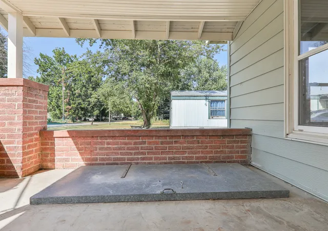 Photo 3 of Sale Pending at 200 S Elm St, Chelsea, OK 74016 | MLS# 2632153 | Listing updated on 2026-09-16
