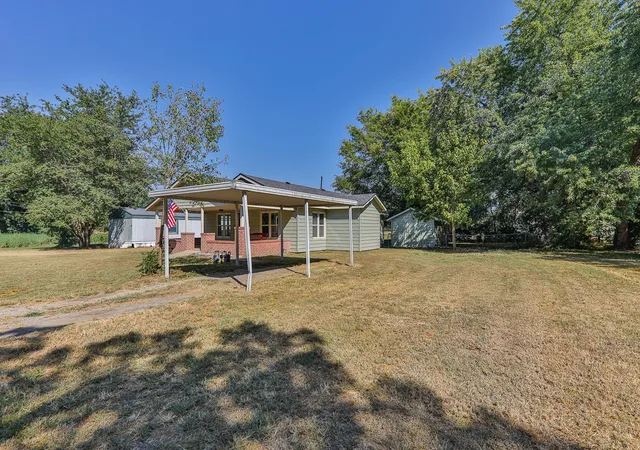 Photo 4 of Sale Pending at 200 S Elm St, Chelsea, OK 74016 | MLS# 2632153 | Listing updated on 2026-09-16