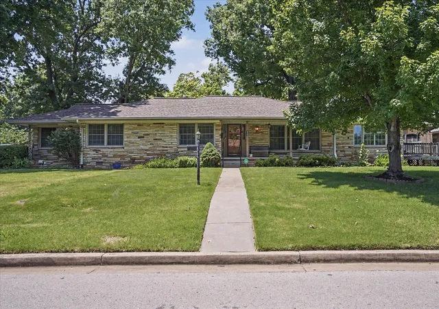 Photo 2 of Single family home for sale at 2882 S Florence Ave, Tulsa, OK 74104 | MLS# 2632154 | Listing updated on 2026-09-04