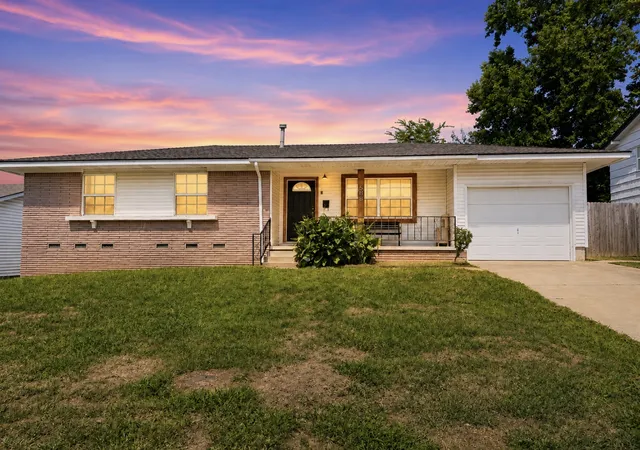 Photo 1 of Sale Pending at 508 N Moccasin Pl, Sapulpa, OK 74066 | MLS# 2632161 | Listing updated on 2026-09-11