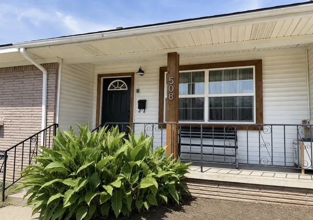 Photo 3 of Sale Pending at 508 N Moccasin Pl, Sapulpa, OK 74066 | MLS# 2632161 | Listing updated on 2026-09-11