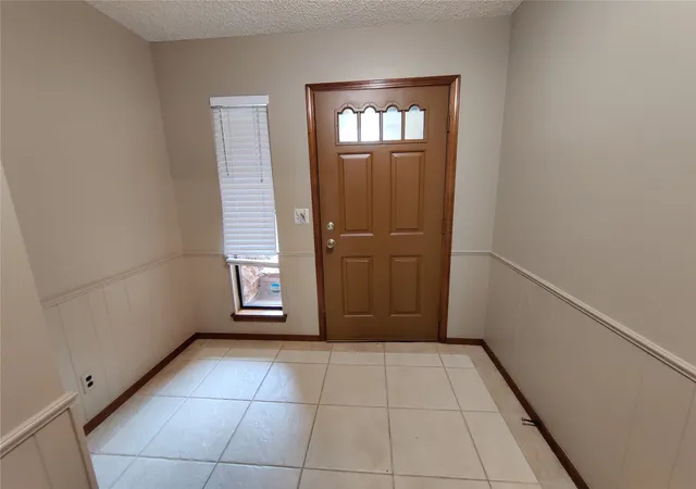 Photo 2 of Single family home for sale at 826 Se Quail Ridge Rd, Bartlesville, OK 74006 | MLS# 2627526 | Listing updated on 2026-08-30