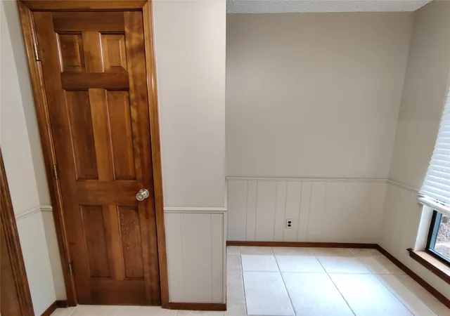 Photo 4 of Single family home for sale at 826 Se Quail Ridge Rd, Bartlesville, OK 74006 | MLS# 2627526 | Listing updated on 2026-08-30