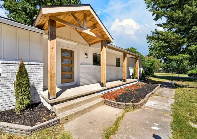 Photo 3 of Single family home for sale at 13203 E 103rd St N, Owasso, OK 74055 | MLS# 2632163 | Listing updated on 2026-09-25