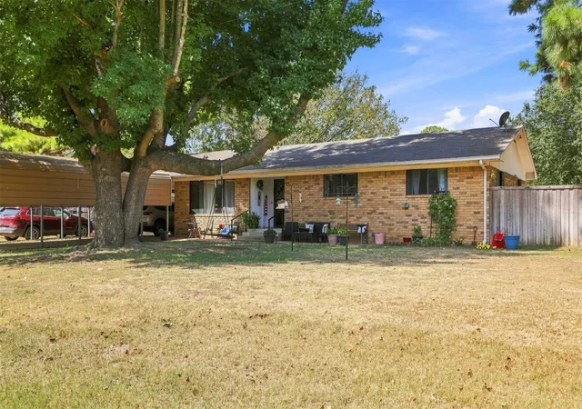 Photo 3 of Sale Pending at 201 Smith, Colbert, OK 74733 | MLS# 2630864 | Listing updated on 2026-09-08