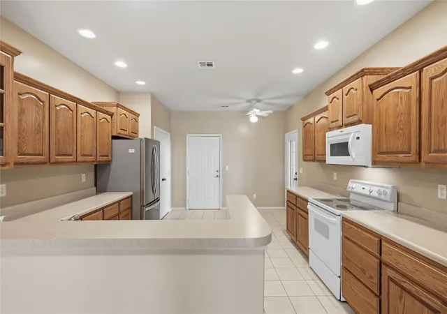 Photo 4 of Single family home for sale at 8212 E 74Th Ct, Tulsa, OK 74133 | MLS# 2632164 | Listing updated on 2026-09-08