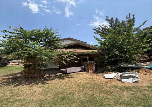 Photo 2 of Single family home for sale at 320 W 4th St, Hominy, OK 74035 | MLS# 2632171 | Listing updated on 2026-10-01
