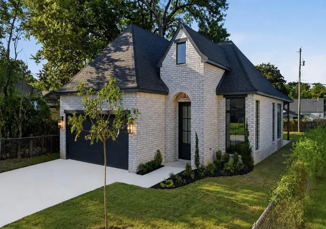 Photo 3 of Single family home for sale at 346 E Zion Pl, Tulsa, OK 74106 | MLS# 2632134 | Listing updated on 2026-09-07
