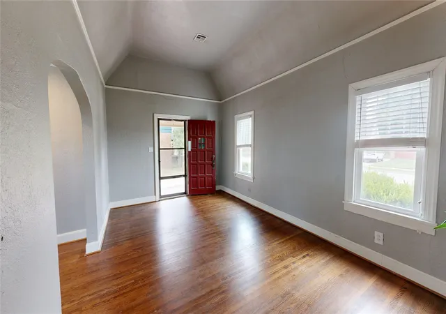 Photo 3 of Single family home for sale at 1511 S Florence Ave, Tulsa, OK 74104 | MLS# 2630803 | Listing updated on 2026-09-13