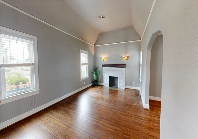 Photo 4 of Single family home for sale at 1511 S Florence Ave, Tulsa, OK 74104 | MLS# 2630803 | Listing updated on 2026-09-13