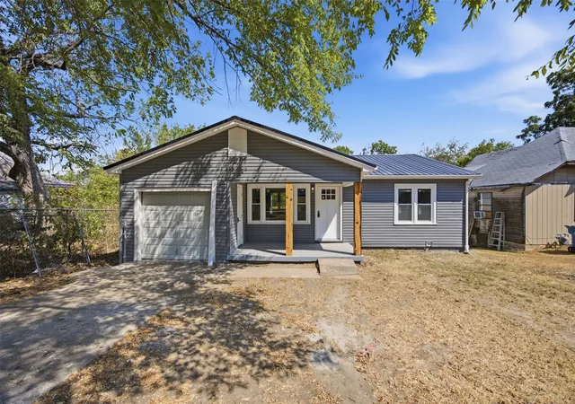 Photo 2 of Single family home for sale at 711 W Monroe St, Mc Alester, OK 74501 | MLS# 2630342 | Listing updated on 2026-09-01