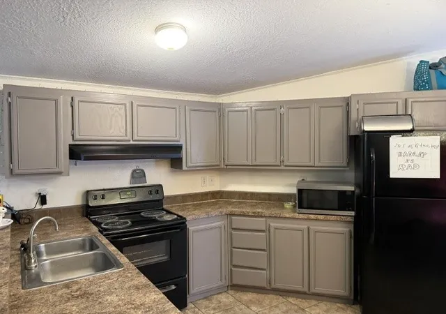 Photo 3 of Manufactured home for sale at 6986 Dickson Rd, Ardmore, OK 73401 | MLS# 2632178 | Listing updated on 2026-09-12