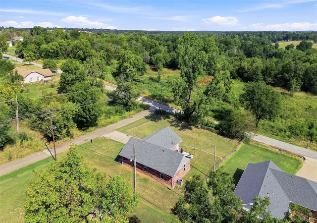 Photo 2 of Sale Pending at 211 N Cedar St, Bristow, OK 74010 | MLS# 2631462 | Listing updated on 2026-09-04