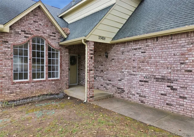 Photo 4 of Sale Pending at 23429 King St, Broken Arrow, OK 74014 | MLS# 2632186 | Listing updated on 2026-09-11