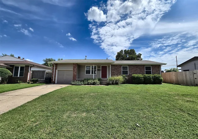 Photo 1 of Single family home for sale at 106 W 31 Pl S, Sand Springs, OK 74063 | MLS# 2632128 | Listing updated on 2026-09-19