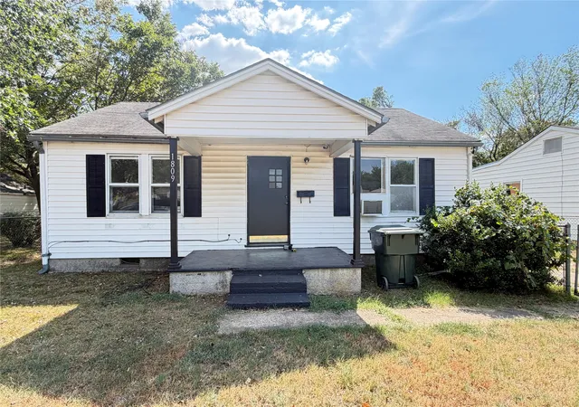 Photo 1 of Sale Pending at 1809 Delaware, Muskogee, OK 74403 | MLS# 2632158 | Listing updated on 2026-09-02