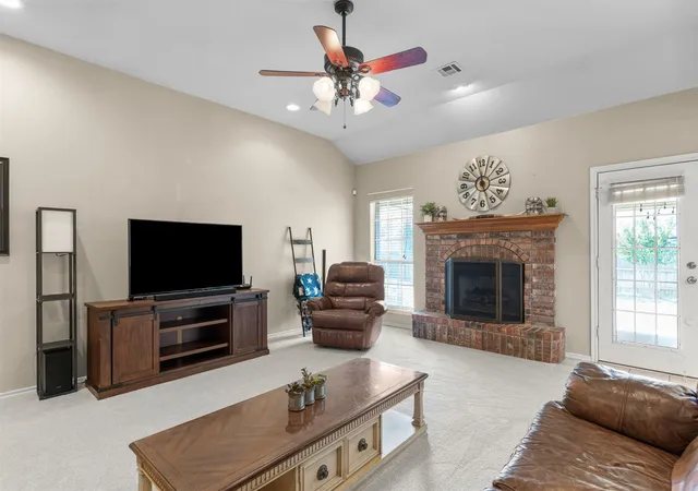 Photo 3 of Sale Pending at 1717 W Jefferson St, Broken Arrow, OK 74011 | MLS# 2632110 | Listing updated on 2026-09-11