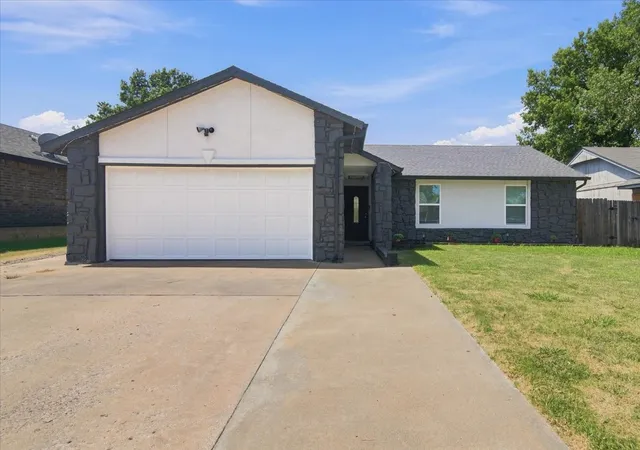 Single family home for sale at 2912 S 123Rd East Ave, Tulsa, OK 74129 | MLS# 2632205