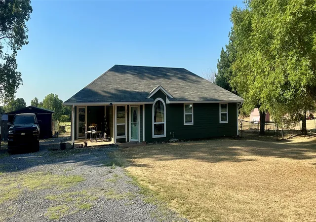 Photo 1 of Single family home for sale at 2105 W Mockingbird Ln, Durant, OK 74701 | MLS# 2632251 | Listing updated on 2026-09-14