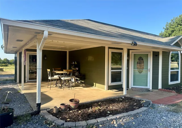 Photo 4 of Single family home for sale at 2105 W Mockingbird Ln, Durant, OK 74701 | MLS# 2632251 | Listing updated on 2026-09-14