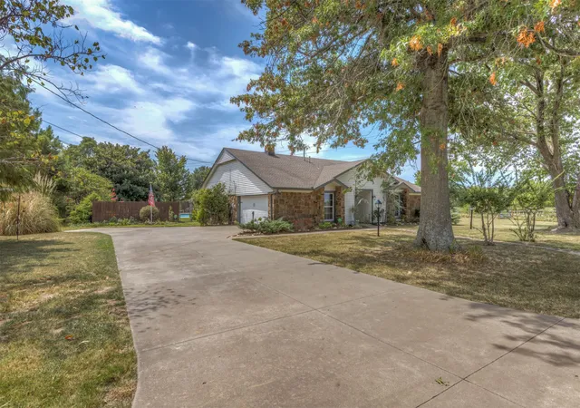 Photo 3 of Sale Pending at 24712 E 112th Street S, Broken Arrow, OK 74014 | MLS# 2632050 | Listing updated on 2026-09-09