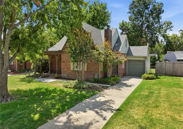 Photo 3 of Single family home for sale at 1134 S Oswego Ave, Tulsa, OK 74112 | MLS# 2632217 | Listing updated on 2026-09-07