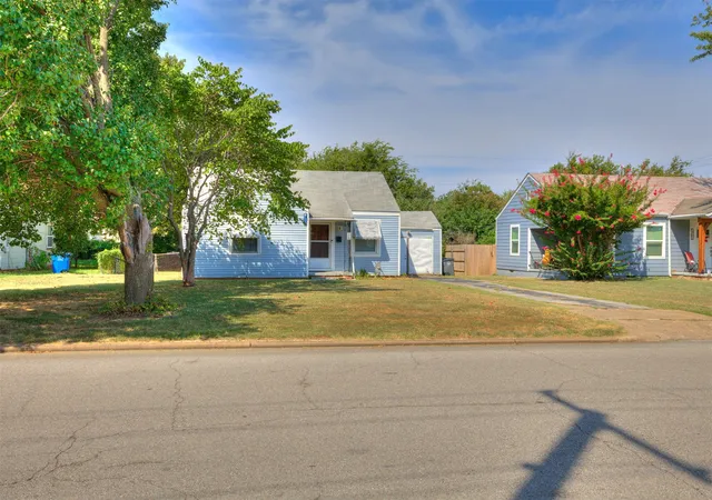 Photo 3 of Sale Pending at 1708 S Louisville Ave, Tulsa, OK 74112 | MLS# 2632266 | Listing updated on 2026-09-03