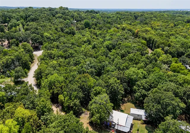 Photo 4 of Sale Pending at 126 Lilac Ln, Mead, OK 73449 | MLS# 2632302 | Listing updated on 2026-09-14