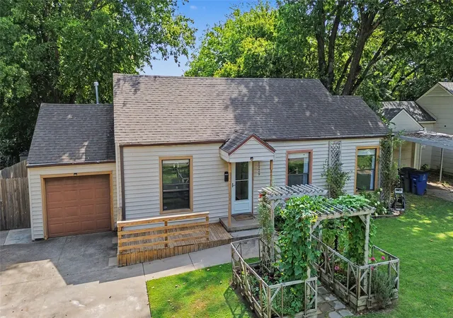 Photo 3 of Single family home for sale at 1229 S Erie Ave, Tulsa, OK 74112 | MLS# 2632306 | Listing updated on 2026-09-07
