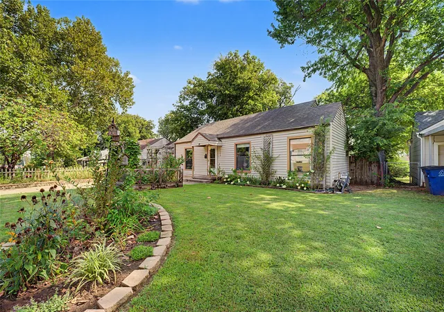 Photo 3 of Single family home for sale at 1229 S Erie Ave, Tulsa, OK 74112 | MLS# 2632306 | Listing updated on 2026-09-07