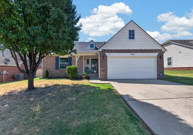 Photo 1 of Single family home for sale at 3017 Stonewall Dr, Bartlesville, OK 74006 | MLS# 2632129 | Listing updated on 2026-09-14