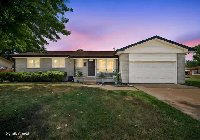 Photo 1 of Sale Pending at 605 S Thompson St, Vinita, OK 74301 | MLS# 2632334 | Listing updated on 2026-09-03