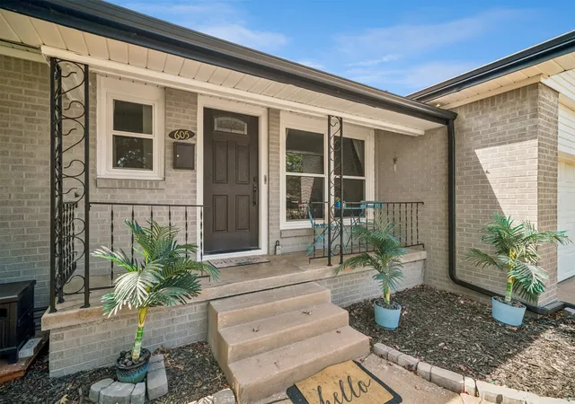 Photo 3 of Sale Pending at 605 S Thompson St, Vinita, OK 74301 | MLS# 2632334 | Listing updated on 2026-09-03
