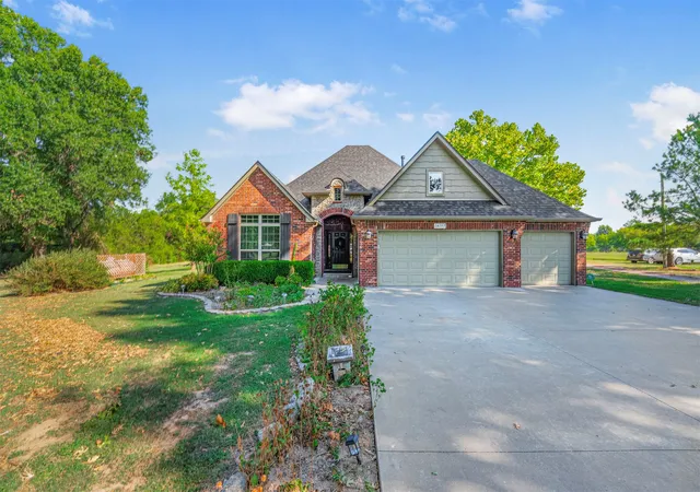Photo 3 of Single family home for sale at 14157 E 580 Road, Inola, OK 74036 | MLS# 2632358 | Listing updated on 2026-09-04