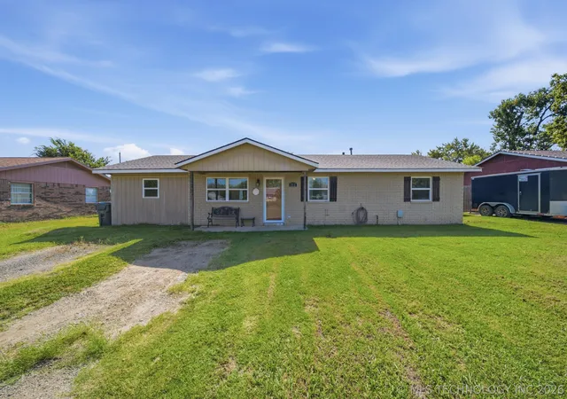 Photo 1 of Sale Pending at 111 S 6th Street, Morris, OK 74445 | MLS# 2626531 | Listing updated on 2026-09-17
