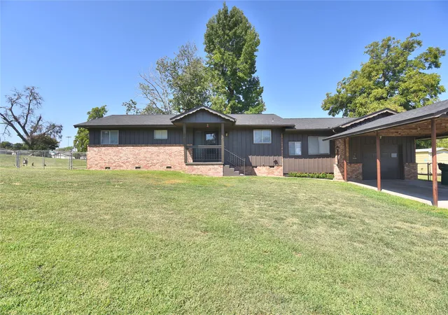 Photo 1 of Single family home for sale at 14 S Boyd St, Sapulpa, OK 74066 | MLS# 2631791 | Listing updated on 2026-09-02